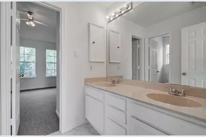 5425 Loch Lomond Drive, Houston, TX 77096 - Photo 28