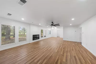 1303 Mustang Trail, Houston, TX 77339 - Photo 14