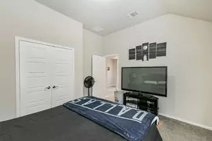 18906 Sorrento Pt Dr, New Caney, TX 77357 - Photo 8