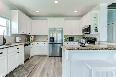 2754 Gulfview Lane, Crystal Beach, TX 77650 - Photo 10