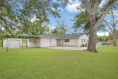 1014 Robinson Street, Alvin, TX 77511 - Photo 4