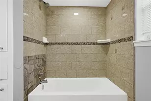 1014 Robinson St, Alvin, TX 77511 - Photo 18