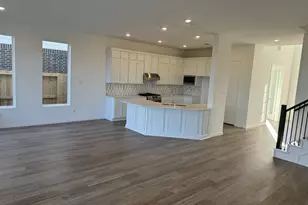 4403 Eagle Pass Dr, Rosenberg, TX 77469 - Photo 2