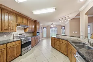 290 Tyler Dr, Orange, TX 77630 - Photo 18