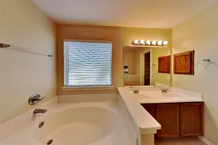 1101 Shadow Glenn Dr, Conroe, TX 77301 - Photo 10