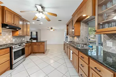 606 Packer Court, Webster, TX 77598 - Photo 8