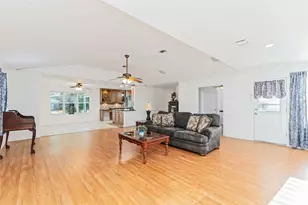 606 Packer Ct, Webster, TX 77598 - Photo 10