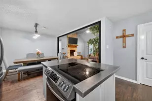 2103 Diane St, Pinehurst, TX 77362 - Photo 8