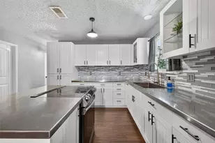 2103 Diane St, Pinehurst, TX 77362 - Photo 6