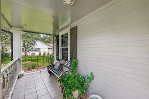 2103 Diane St, Pinehurst, TX 77362 - Photo 2