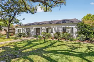 10610 Piping Rock Ln, Houston, TX 77042 - Photo 4