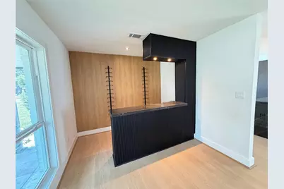 5642 Warm Springs Road, Houston, TX 77035 - Photo 6