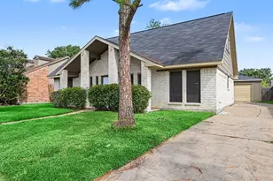 6839 Blue Ridge Dr, Richmond, TX 77469 - Photo 2