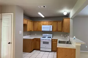 5739 Wandering Creek Dr, Richmond, TX 77469 - Photo 4