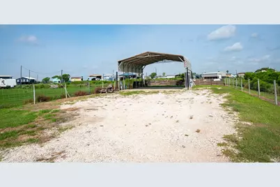 876 County Road 201, Sargent, TX 77414 - Photo 4