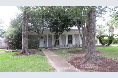831 Baronridge Drive, Seabrook, TX 77586 - Photo 18