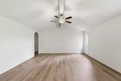 10802 Spring Brook Pass Drive, Humble, TX 77396 - Photo 6