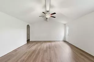 10802 Spring Brook Pass Dr, Humble, TX 77396 - Photo 6