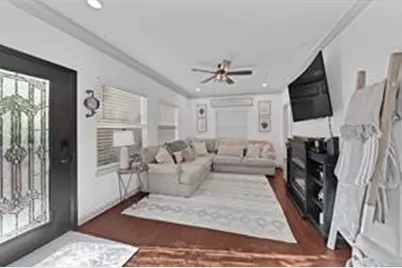 907 Frio Street, Houston, TX 77012 - Photo 8