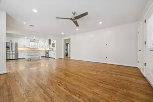 1719 W 23rd St, Houston, TX 77008 - Photo 2