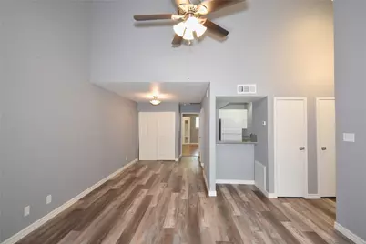 10811 Richmond Avenue #76, Houston, TX 77042 - Photo 8