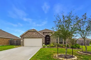 4323 Banfield Hills Ln, Baytown, TX 77521 - Photo 2