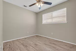 11827 Brook Meadows Ln, Meadows Place, TX 77477 - Photo 24