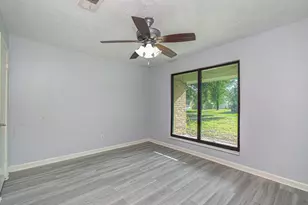 5710 Easthampton Dr, Houston, TX 77039 - Photo 10