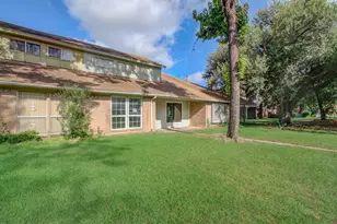 5710 Easthampton Dr, Houston, TX 77039 - Photo 2