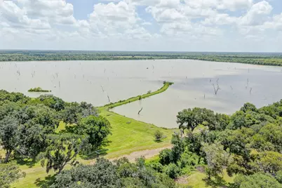 1720 Flintlock Court, Angleton, TX 77515 - Photo 40