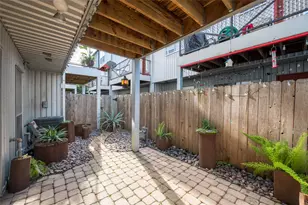 807 Robin St, Houston, TX 77019 - Photo 12