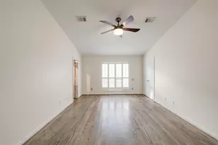 807 Robin St, Houston, TX 77019 - Photo 24