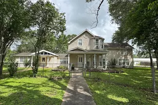 411 Church St, El Campo, TX 77437 - Photo 2