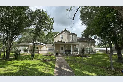 411 Church Street, El Campo, TX 77437 - Photo 1