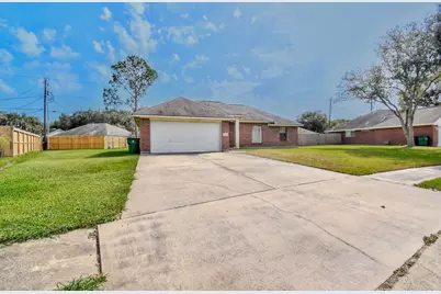 1144 Thomas Drive, Angleton, TX 77515 - Photo 2