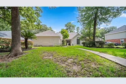 18 Windsor Drive, Conroe, TX 77304 - Photo 2