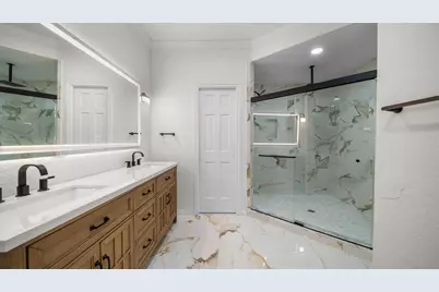 18 Windsor Drive, Conroe, TX 77304 - Photo 20