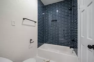 18 Windsor Dr, Conroe, TX 77304 - Photo 24