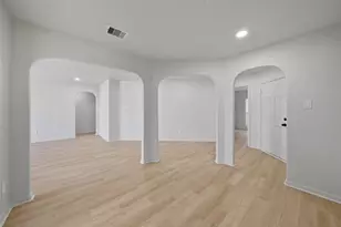 5203 Panay Park Dr, Houston, TX 77048 - Photo 1