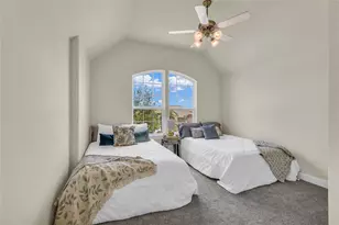 401 Bentwood Way, Clute, TX 77531 - Photo 22