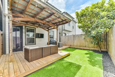 1321 Laird Street, Houston, TX 77008 - Photo 2