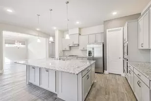 210 Liatris Ct, Conroe, TX 77304 - Photo 10