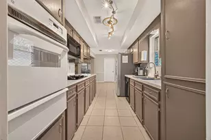 21719 Meadowhill Dr, Spring, TX 77388 - Photo 16
