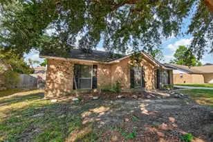 21719 Meadowhill Dr, Spring, TX 77388 - Photo 4