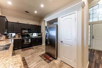133 Briarwood Drive, Huntsville, TX 77320 - Photo 6