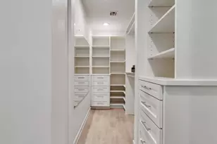 15906 Redwood Pl Dr, Houston, TX 77079 - Photo 40