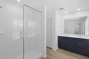 7720 Inwood Grv Ln, Houston, TX 77088 - Photo 14