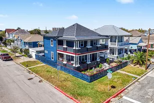 1519 17th St, Galveston, TX 77550 - Photo 44