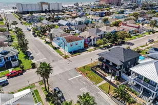 1519 17th St, Galveston, TX 77550 - Photo 2