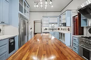 1519 17th St, Galveston, TX 77550 - Photo 8